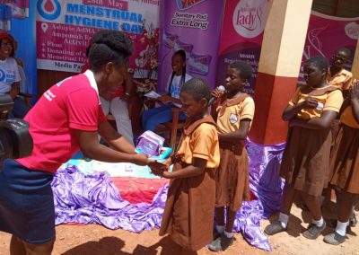 Yazz Give Sanitary Pad to Schools